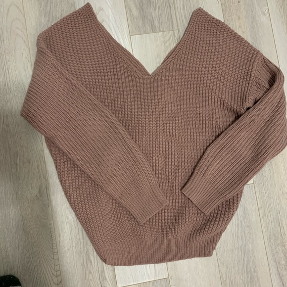 Pink Knot sweater - Picture 1 of 2